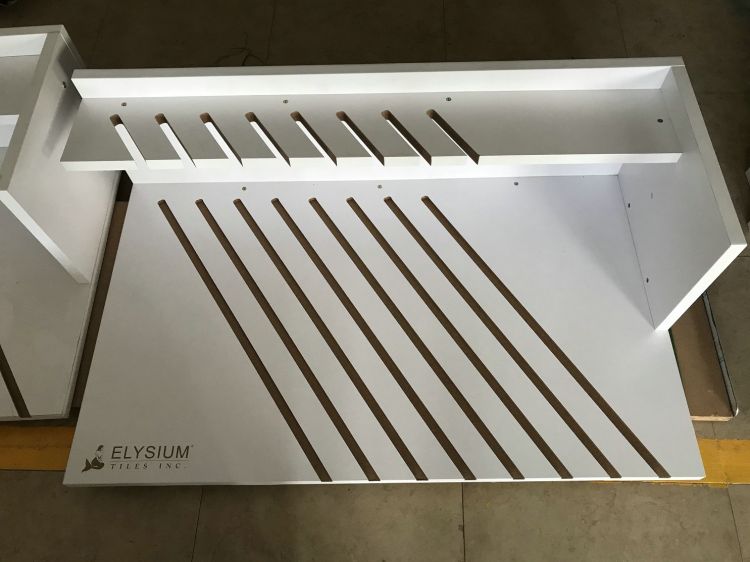 Wood Display 30x60 - 8-Slot Wood Display 30x60 - 8-Slot